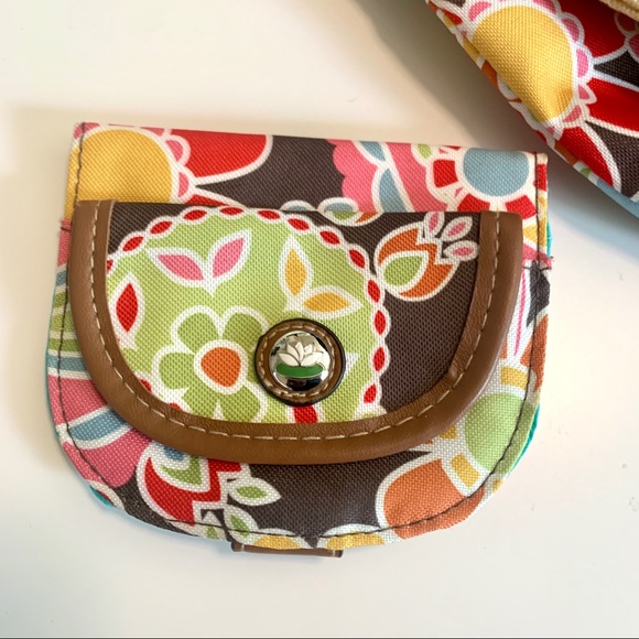 LILY BLOOM Bright Floral Crossbody Bag - Picture 10 of 15
